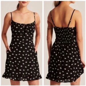 Abercrombie & Fitch Black and White Floral Mini Dress Adjustable Straps. Size XL